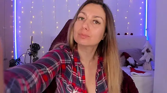 LindaWhite  online show from 12/05/25, 04:27