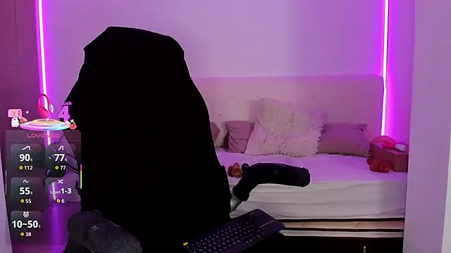 LindaWhite  online show from 10/29/25, 11:03