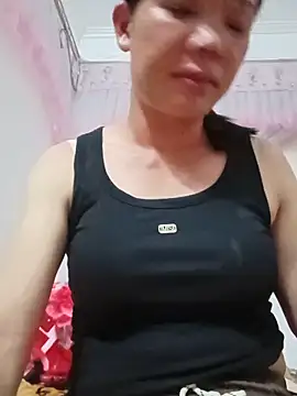 Snapshot of -Maya-a chatting on 06/17/26, 02:27 -Maya-a online show from 06/17/26, 02:27