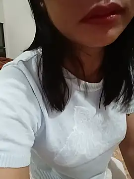 Snapshot of -Maya-a chatting on 07/05/26, 08:37 -Maya-a online show from 07/05/26, 08:37