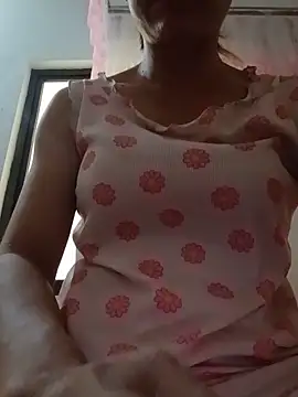 Snapshot of -Maya-a chatting on 06/22/26, 03:25 -Maya-a online show from 06/22/26, 03:25