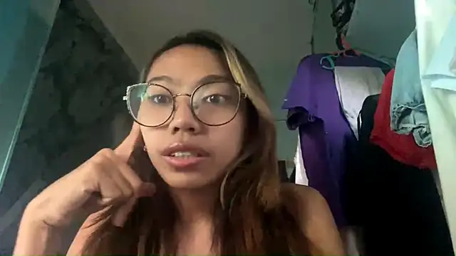 Elarisserose online show from 06/09/26, 12:00