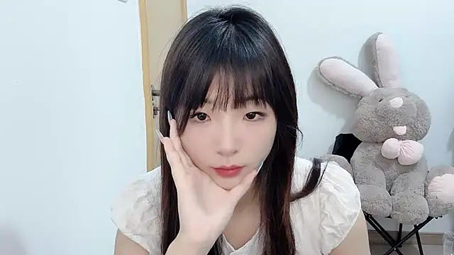 Louise-3 online show from 06/05/26, 12:04