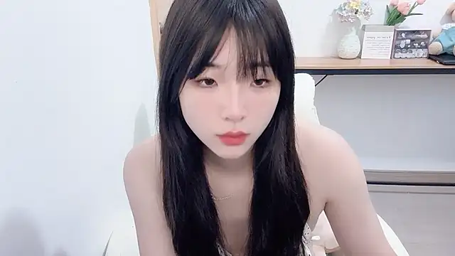 Louise-3 online show from 07/06/26, 11:28