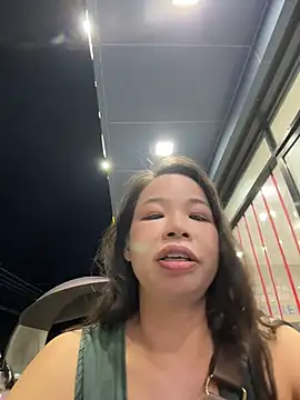 Snapshot of honghong_mother chatting on 07/15/26, 12:34 honghong mother online show from 07/15/26, 12:34
