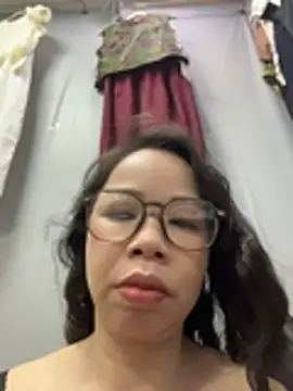 Snapshot of honghong_mother chatting on 07/02/26, 04:51 honghong mother online show from 07/02/26, 04:51