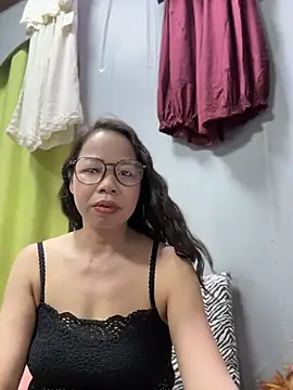 Snapshot of honghong_mother chatting on 06/21/26, 01:00 honghong mother online show from 06/21/26, 01:00