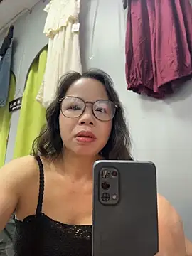 Snapshot of honghong_mother chatting on 06/10/26, 03:08 honghong mother online show from 06/10/26, 03:08