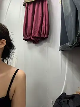 Snapshot of honghong_mother chatting on 07/15/26, 12:28 honghong mother online show from 07/15/26, 12:28