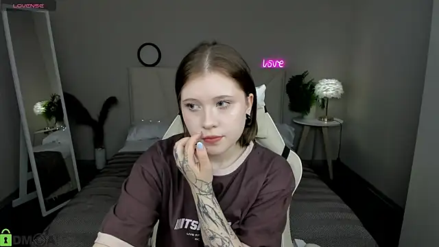 Snapshot of Kylie-Voss chatting on 07/08/26, 02:57 Kylie-Voss online show from 07/08/26, 02:57