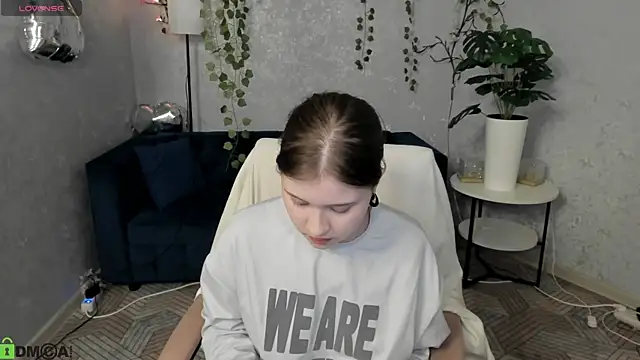 Snapshot of Kylie-Voss chatting on 06/22/26, 11:29 Kylie-Voss online show from 06/22/26, 11:29