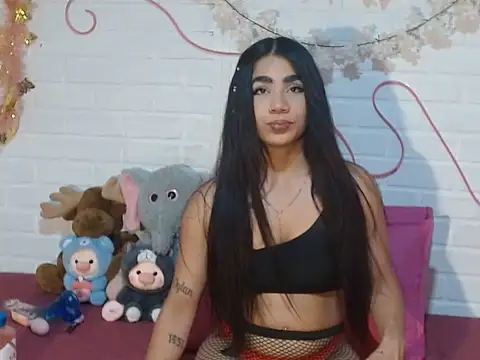 IreneSaez333 online show from 06/25/26, 05:07