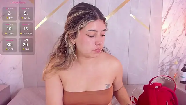 ChloeBelle  online show from 07/06/26, 12:34