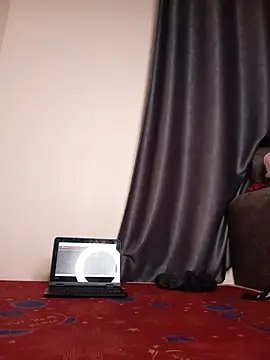 LaineOlives online show from 07/09/26, 03:40