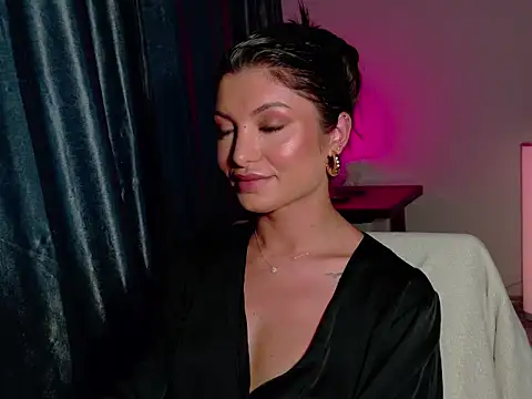 Snapshot of VanessaOs chatting on 08/06/26, 02:01 VanessaOs online show from 08/06/26, 02:01