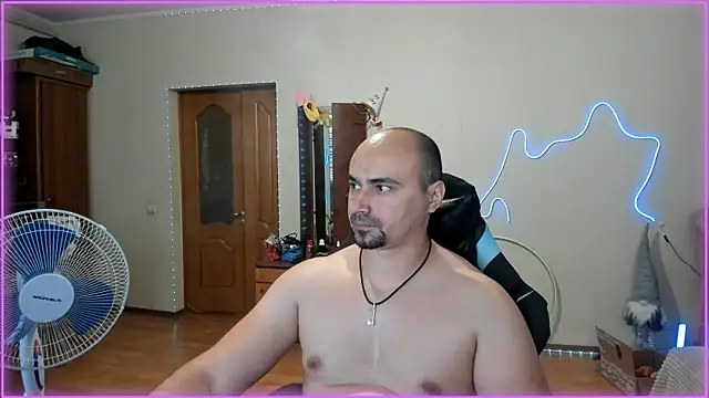 Snapshot of -SexyDaddy- chatting on 06/20/26, 08:30 -SexyDaddy- online show from 06/20/26, 08:30