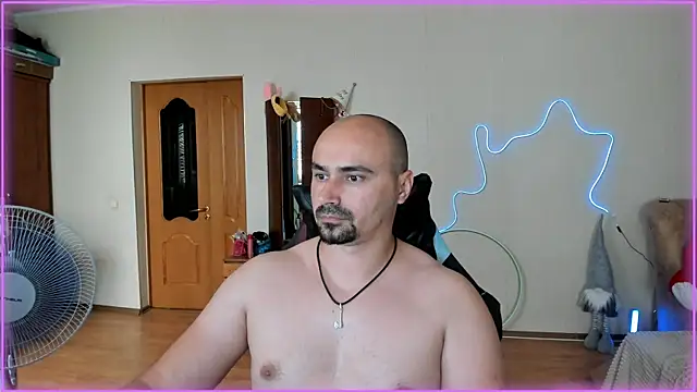 Snapshot of -SexyDaddy- chatting on 06/24/26, 12:59 -SexyDaddy- online show from 06/24/26, 12:59