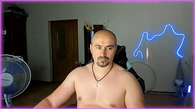 Snapshot of -SexyDaddy- chatting on 06/15/26, 04:17 -SexyDaddy- online show from 06/15/26, 04:17
