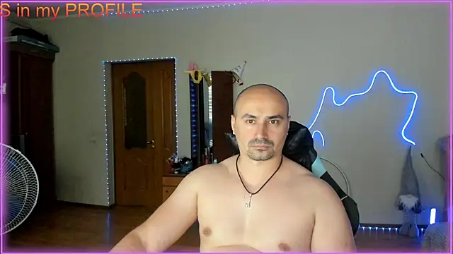 Snapshot of -SexyDaddy- chatting on 06/03/26, 04:12 -SexyDaddy- online show from 06/03/26, 04:12