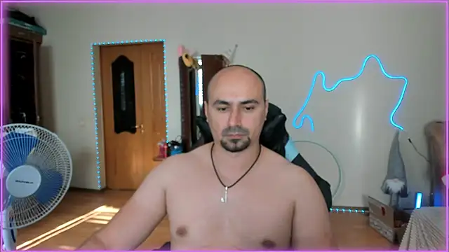 Snapshot of -SexyDaddy- chatting on 06/19/26, 02:01 -SexyDaddy- online show from 06/19/26, 02:01
