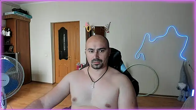 Snapshot of -SexyDaddy- chatting on 06/14/26, 12:39 -SexyDaddy- online show from 06/14/26, 12:39