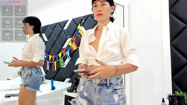 CarlaLinares online show from 06/18/26, 07:52