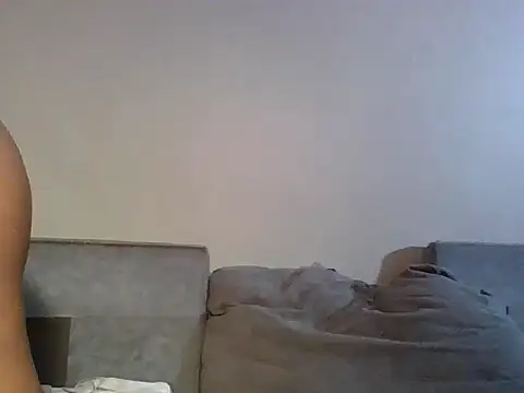 Snapshot of Cutie_blondiey chatting on 06/12/26, 03:21 Cutie blondiey online show from 06/12/26, 03:21