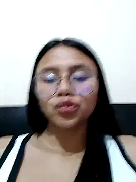 Snapshot of Sofielovee-01 chatting on 07/18/26, 02:09 Sofielovee-01 online show from 07/18/26, 02:09