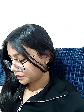 Snapshot of Sofielovee-01 chatting on 06/12/26, 02:20 Sofielovee-01 online show from 06/12/26, 02:20