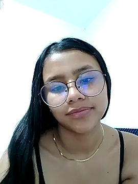 Snapshot of Sofielovee-01 chatting on 07/12/26, 01:12 Sofielovee-01 online show from 07/12/26, 01:12