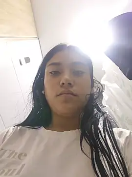 Amber-gold online show from 06/25/26, 11:48