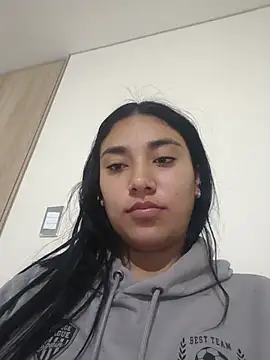 Amber-gold online show from 06/26/26, 10:21