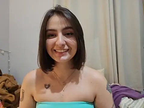Snapshot of Juh_castro chatting on 06/16/26, 06:30 Juh castro online show from 06/16/26, 06:30