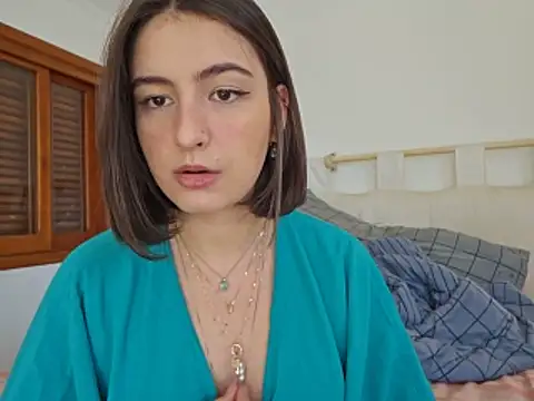 Snapshot of Juh_castro chatting on 06/19/26, 05:19 Juh castro online show from 06/19/26, 05:19