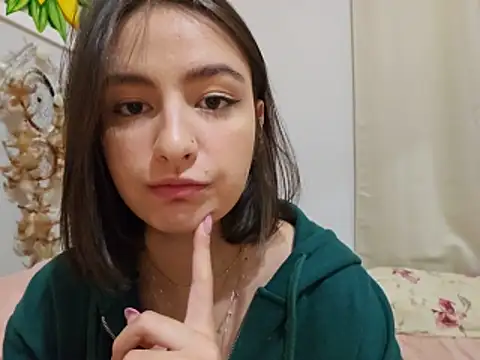 Snapshot of Juh_castro chatting on 06/14/26, 05:58 Juh castro online show from 06/14/26, 05:58