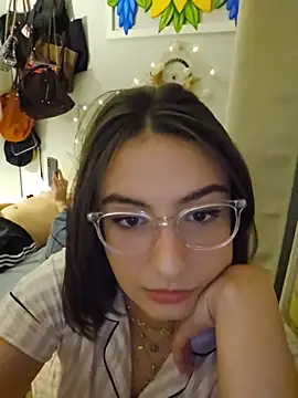 Snapshot of Juh_castro chatting on 06/10/26, 02:57 Juh castro online show from 06/10/26, 02:57