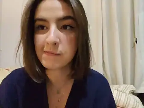 Snapshot of Juh_castro chatting on 06/17/26, 06:40 Juh castro online show from 06/17/26, 06:40