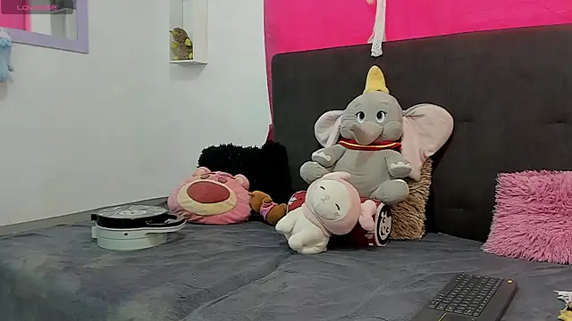 Hanna long online show from 06/25/26, 06:57