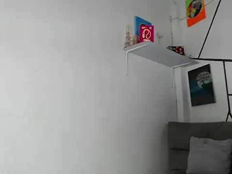 Snapshot of charlotte_vickie chatting on 06/17/26, 11:31 charlotte vickie online show from 06/17/26, 11:31