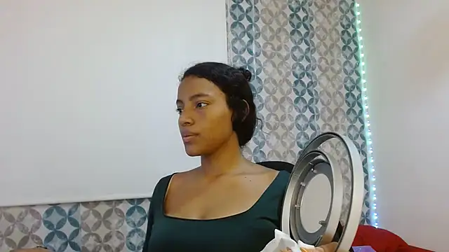 Isabellacarson online show from 07/08/26, 05:35