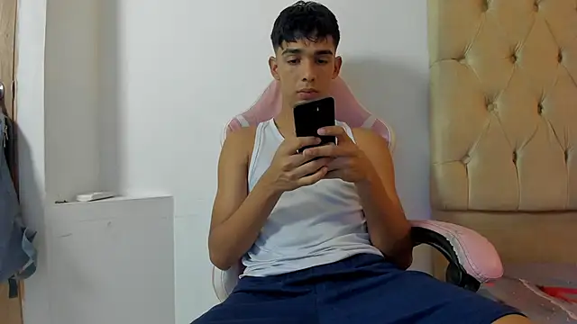 Snapshot of Samir_19XX chatting on 06/20/26, 03:11 Samir 19XX online show from 06/20/26, 03:11