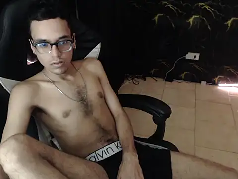 Snapshot of draven_sex chatting on 07/28/26, 10:20 draven sex online show from 07/28/26, 10:20