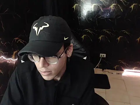 Snapshot of draven_sex chatting on 06/11/26, 07:55 draven sex online show from 06/11/26, 07:55