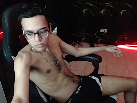 Snapshot of draven_sex chatting on 08/05/26, 12:15 draven sex online show from 08/05/26, 12:15