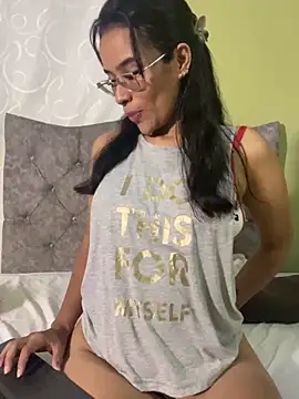 Snapshot of Shalimar1_ chatting on 06/18/26, 12:20 Shalimar1 online show from 06/18/26, 12:20