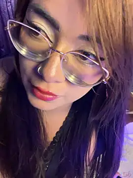 Snapshot of arilynn_ chatting on 06/14/26, 05:08 arilynn online show from 06/14/26, 05:08