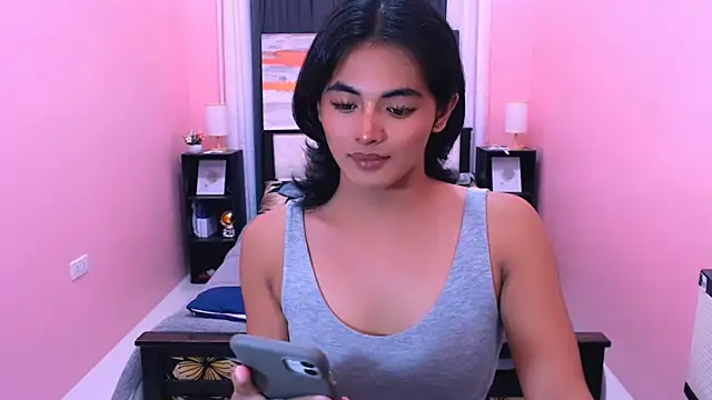Snapshot of MiamoreAmara69 chatting on 06/17/26, 06:02 MiamoreAmara69 online show from 06/17/26, 06:02