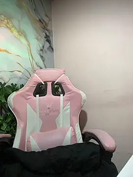 Candy ec online show from 06/27/26, 04:02