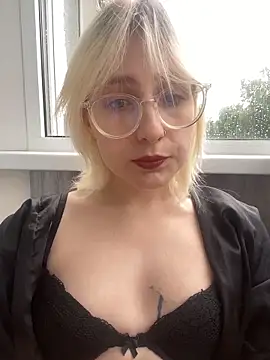 Snapshot of xp_blondie chatting on 06/02/26, 06:46 xp blondie online show from 06/02/26, 06:46