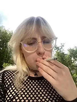Snapshot of xp_blondie chatting on 06/14/26, 01:23 xp blondie online show from 06/14/26, 01:23